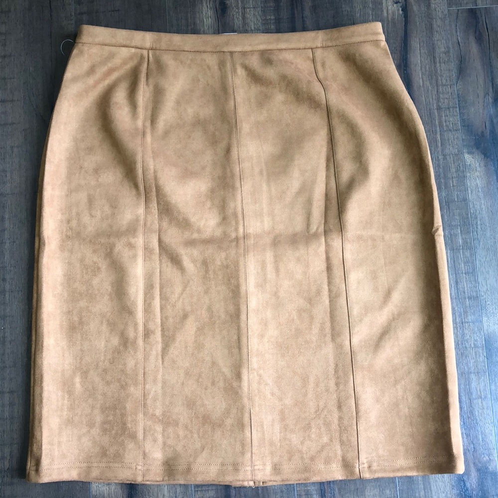 Retrology Button Front Microsuede Midi Skirt - Picture 5 of 7